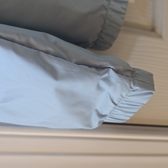 PUMA BRAND SIGNATURE WOMEN'S LIGHT BLUE FRONT ZIPPERED HOODED JACKET SIZE SMALL - Picture 4 of 16